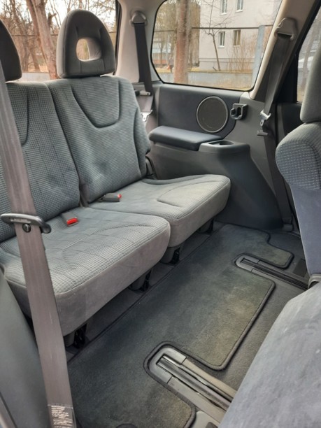 Mitsubishi Space Wagon Typ N50, 7 мест, 2000 г.