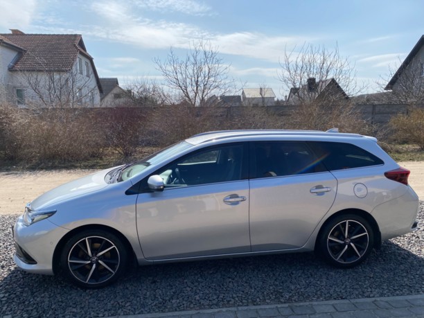 Toyota Auris II (E180) · Рестайлинг, 2017 г.
