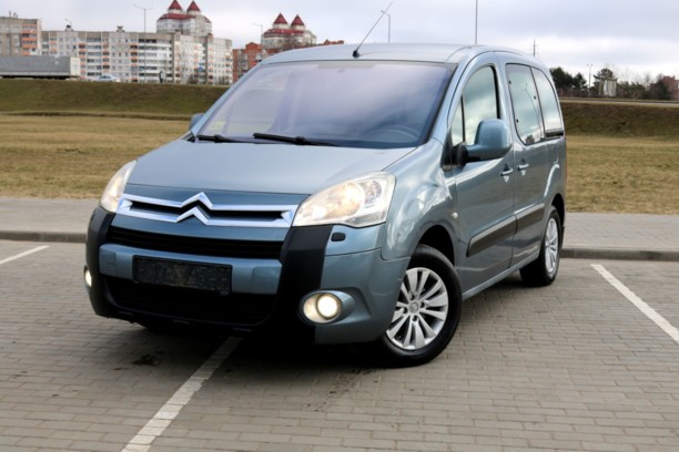 Citroen Berlingo II, 5 мест, 2009 г.