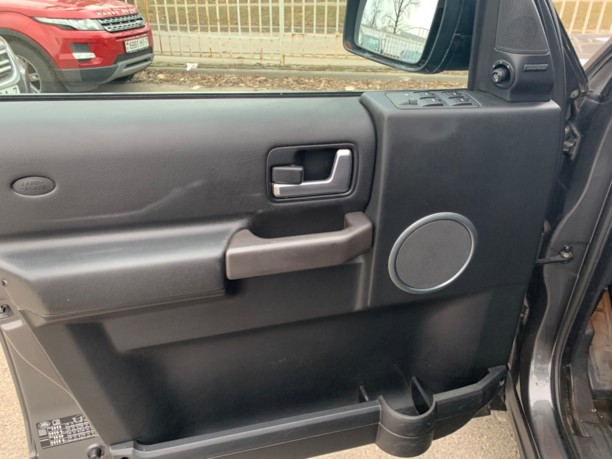 Land Rover Discovery III, 7 мест, 2004 г.