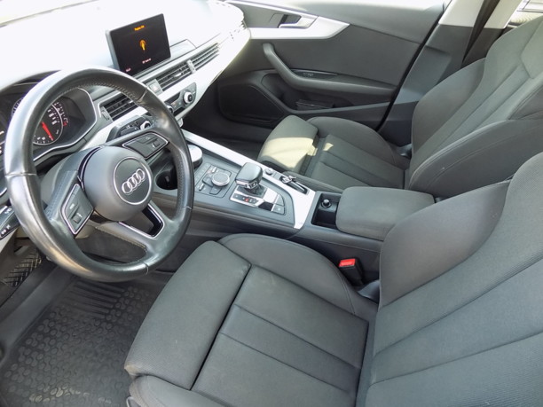 Audi A4 B9, 2015 г.