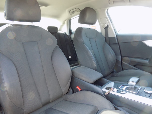 Audi A4 B9, 2015 г.