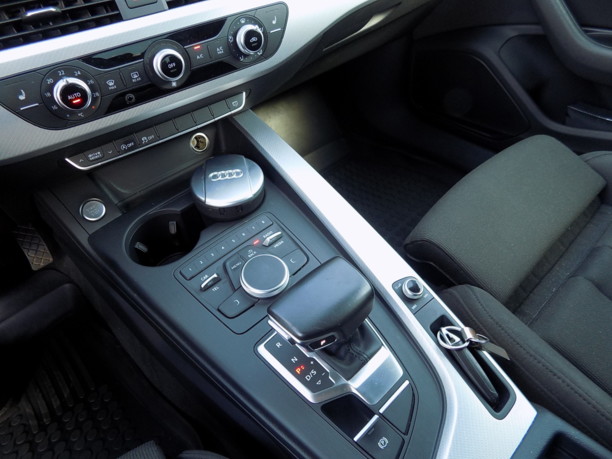 Audi A4 B9, 2015 г.