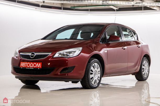 Opel Astra J, 2011 г.