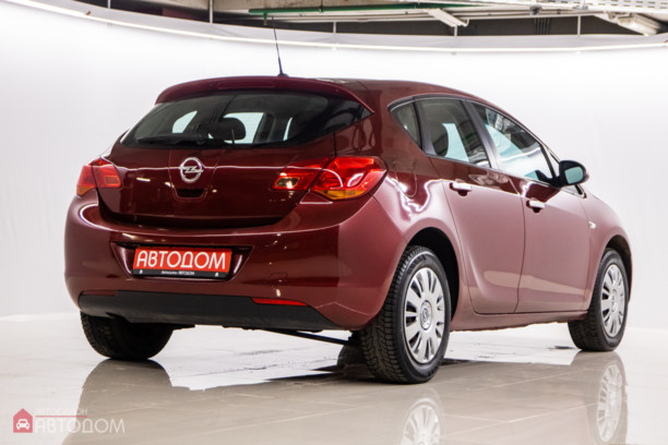 Opel Astra J, 2011 г.