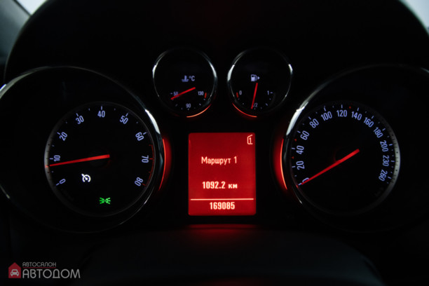 Opel Astra J, 2011 г.
