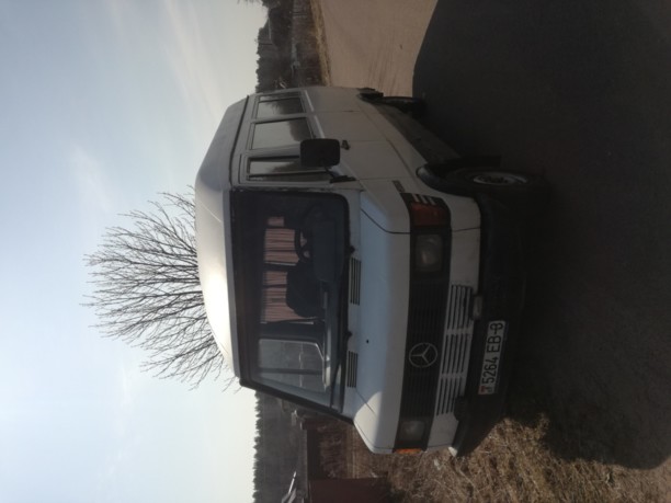 Mercedes-Benz T1 (207D-410D) 208 D, 1991 г.
