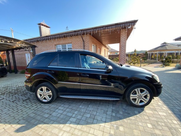 Mercedes-Benz M-Класс W164 · Рестайлинг, 5 мест, 2009 г.