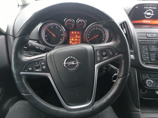Opel Zafira C, 2015 г.