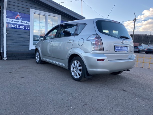 Toyota Corolla Verso II (E121), 7 мест, 2006 г.