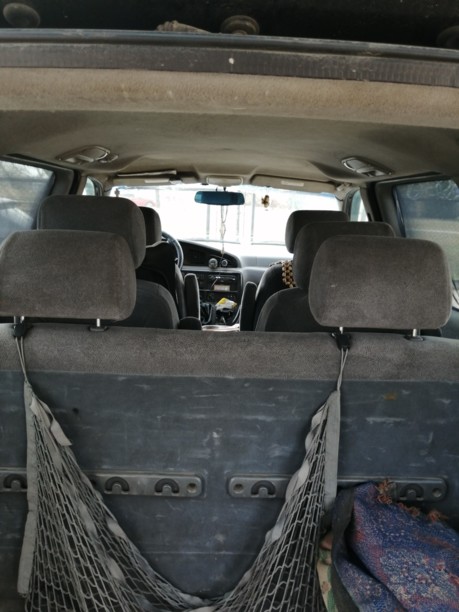 Kia Carnival I, 7 мест, 2001 г.