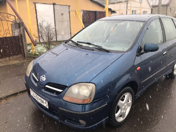 Nissan Almera Tino, 2000 г.