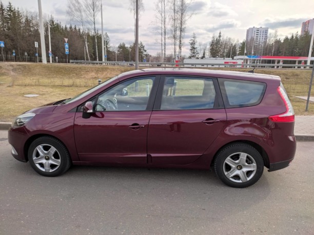 Renault Grand Scenic III · 2-й рестайлинг, 7 мест, 2013 г.