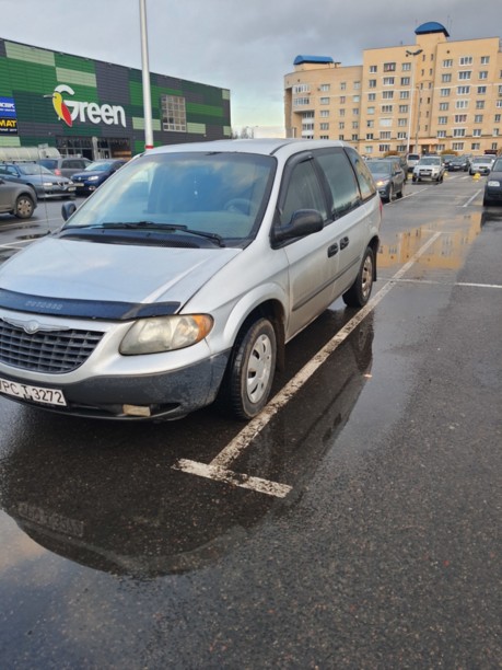 Chrysler Voyager IV, 5 мест, 2001 г.