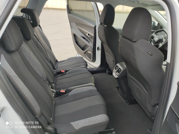 Peugeot 5008 II, 7 мест, 2017 г.