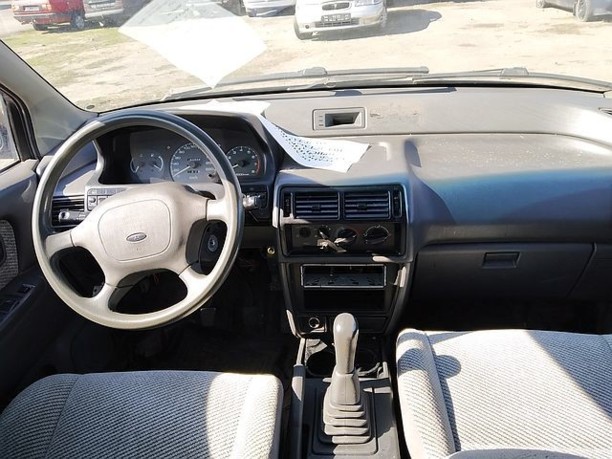 Mitsubishi Space Wagon Typ N30, N40, 5 мест, 1992 г.