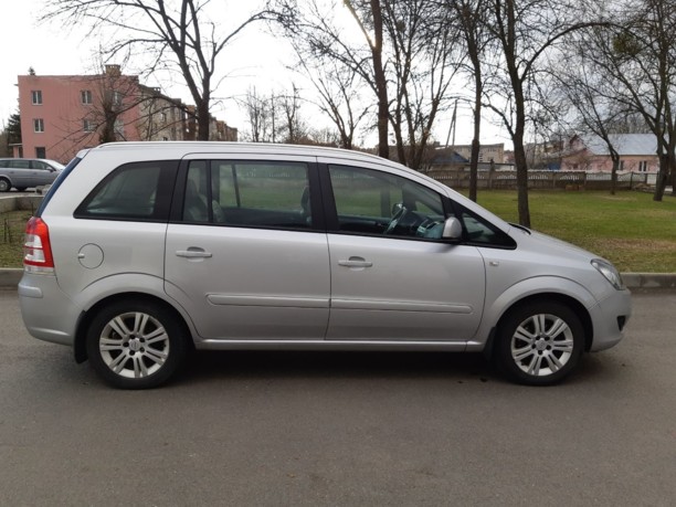 Opel Zafira B · Рестайлинг, 7 мест, 2012 г.