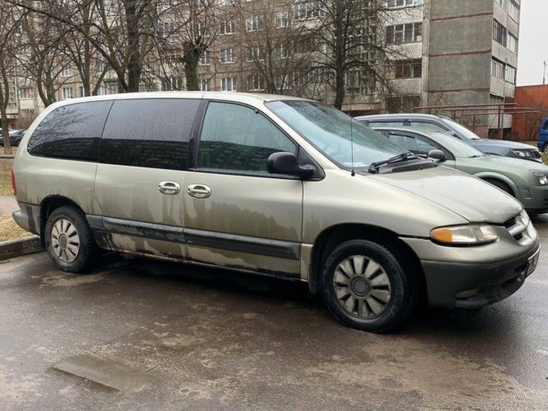 Chrysler Grand Voyager III, 7 мест, 2000 г.