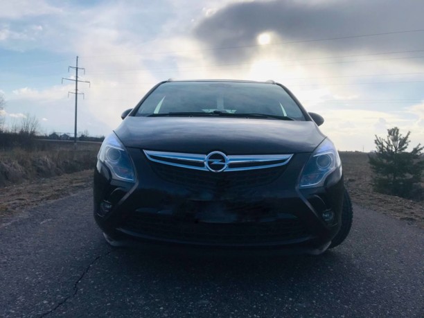 Opel Zafira C, 7 мест, 2015 г.