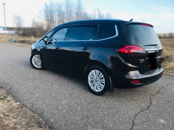 Opel Zafira C, 7 мест, 2015 г.
