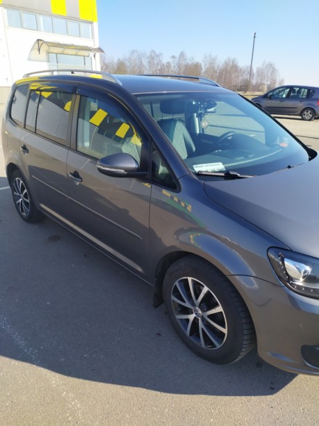 Volkswagen Touran II, 7 мест, 2015 г.
