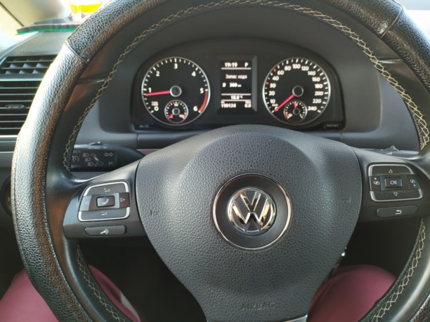 Volkswagen Touran II, 7 мест, 2015 г.