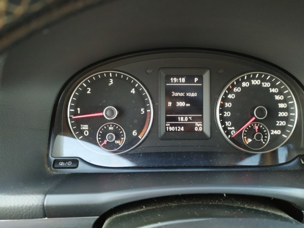 Volkswagen Touran II, 7 мест, 2015 г.