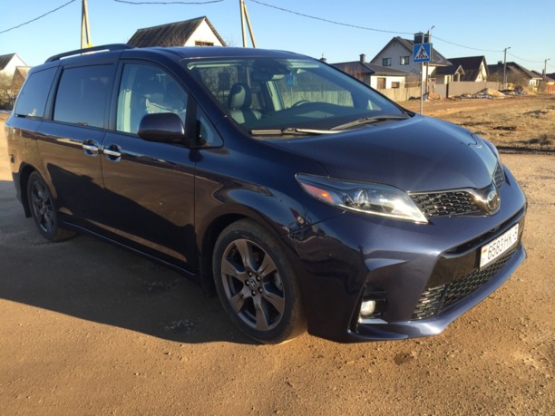 Toyota Sienna III (XL30), 7 мест, 2017 г.