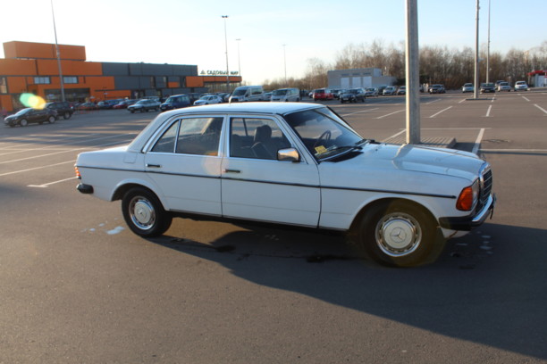 Mercedes-Benz E-Класс W123, 1984 г.