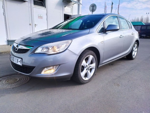 Opel Astra J, 2010 г.