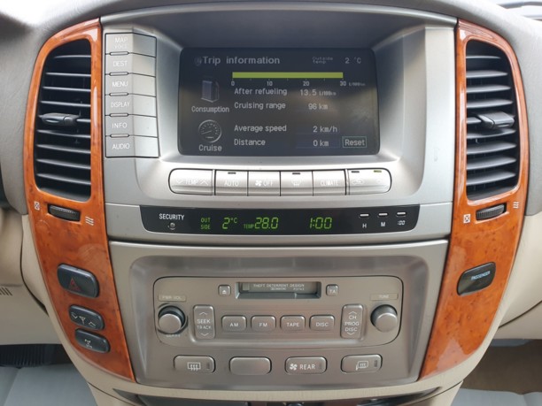 Toyota Land Cruiser J100 · 2-й рестайлинг, 7 мест, 2006 г.