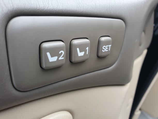 Toyota Land Cruiser J100 · 2-й рестайлинг, 7 мест, 2006 г.