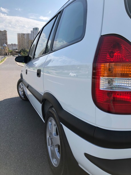 Opel Zafira A, 7 мест, 2001 г.