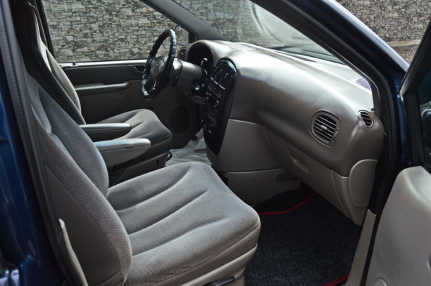 Dodge Caravan IV, 7 мест, 2002 г.