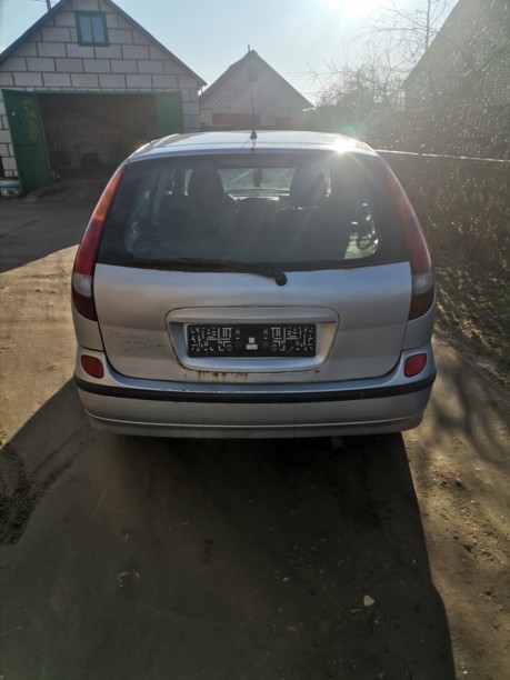 Nissan Almera Tino, 2000 г.