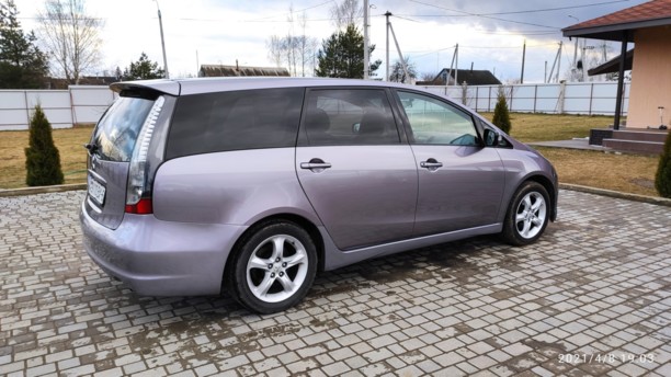 Mitsubishi Grandis, 7 мест, 2004 г.