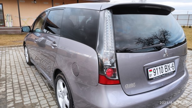 Mitsubishi Grandis, 7 мест, 2004 г.