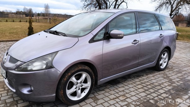 Mitsubishi Grandis, 7 мест, 2004 г.