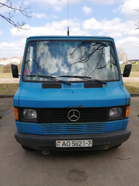 Mercedes Т1 207D - 410D, 1990 г.