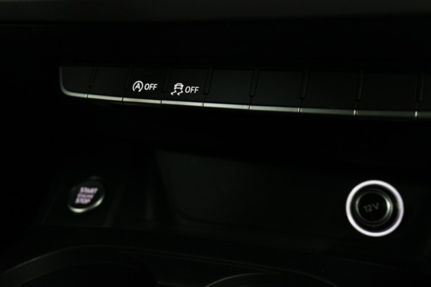 Audi A4 B9, 2017 г.