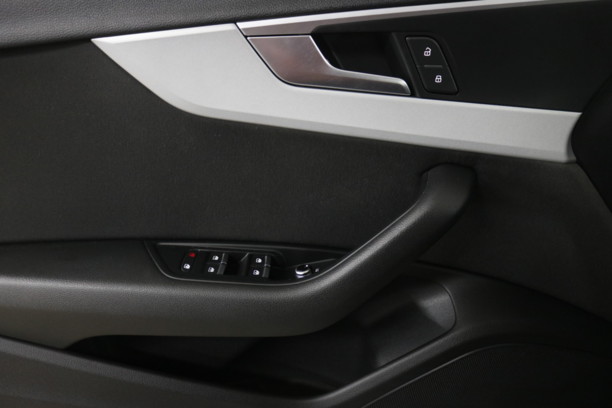 Audi A4 B9, 2017 г.