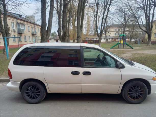 Dodge Caravan III, 7 мест, 2000 г.