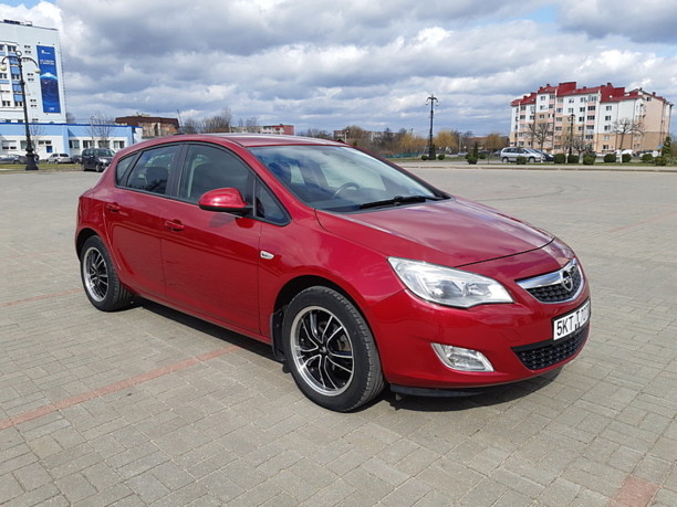 Opel Astra J, 2010 г.
