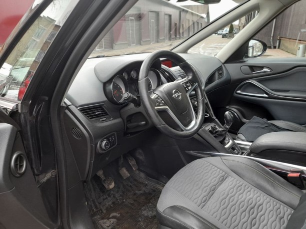 Opel Zafira C, 7 мест, 2013 г.