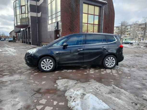 Opel Zafira C, 7 мест, 2013 г.