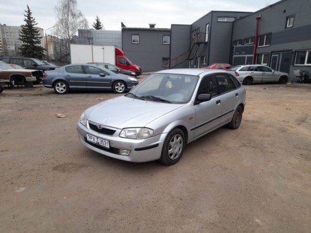 Mazda 323 BJ, 1999 г.