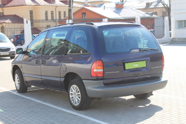 Chrysler Voyager III, 7 мест, 1997 г.