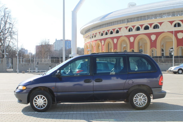 Chrysler Voyager III, 7 мест, 1997 г.