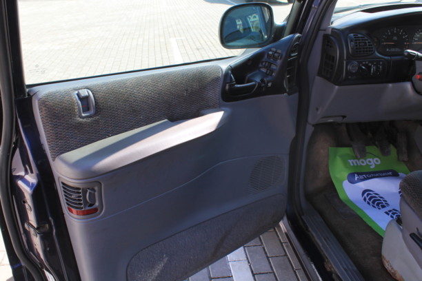 Chrysler Voyager III, 7 мест, 1997 г.
