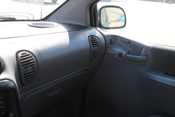 Chrysler Voyager III, 7 мест, 1997 г.